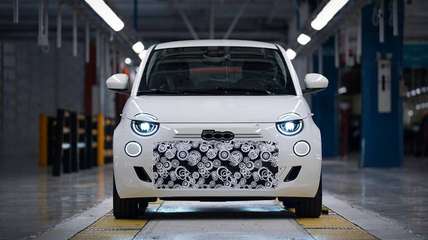 New Fiat 500 Hybrid Will Have A Manual (In Europe, At Least)